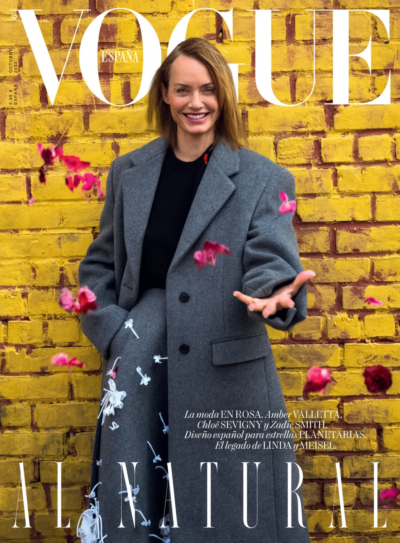 Amber Valletta covers Vogue Spain October 2023 by Alex Webb