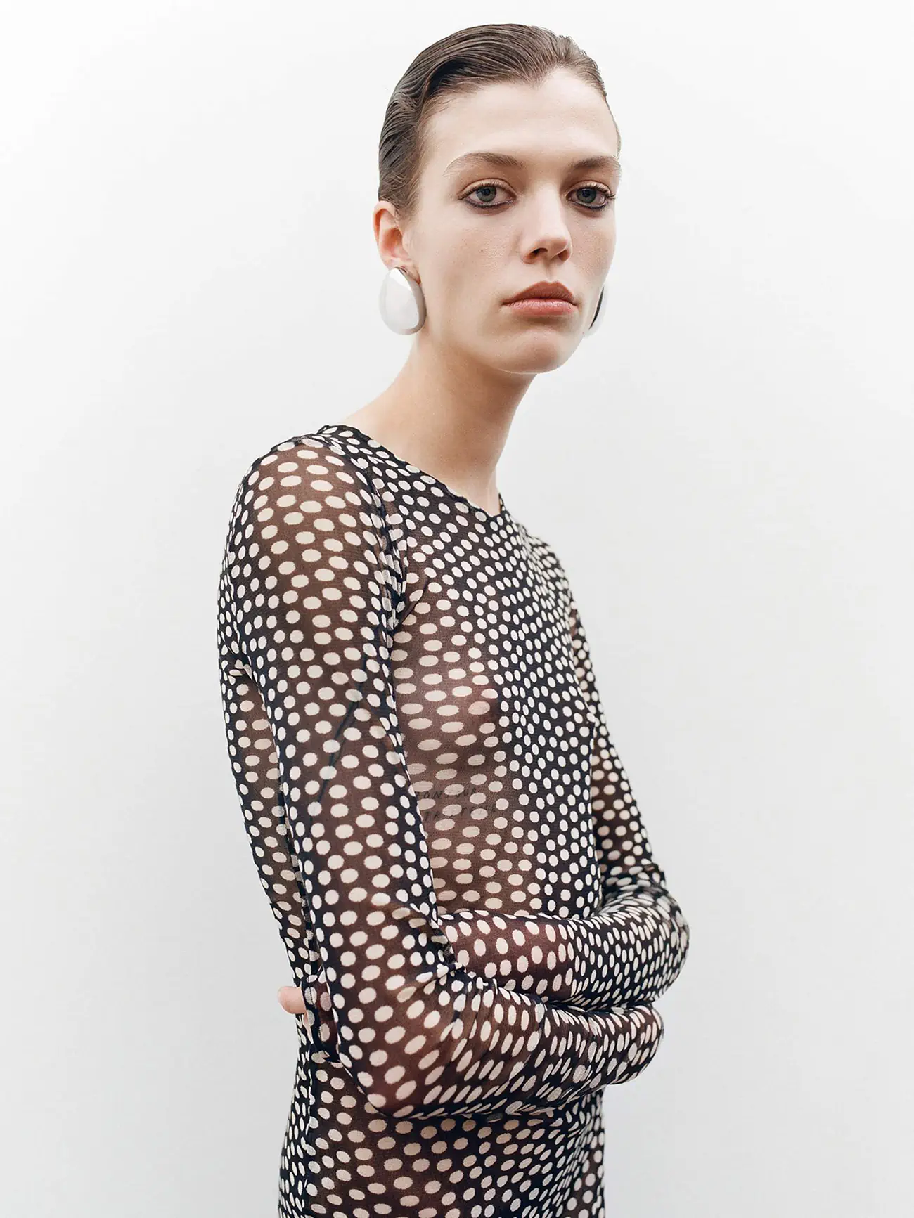 Alix Bouthors covers Porter Magazine November 27th, 2023 by Annemarie Kuus