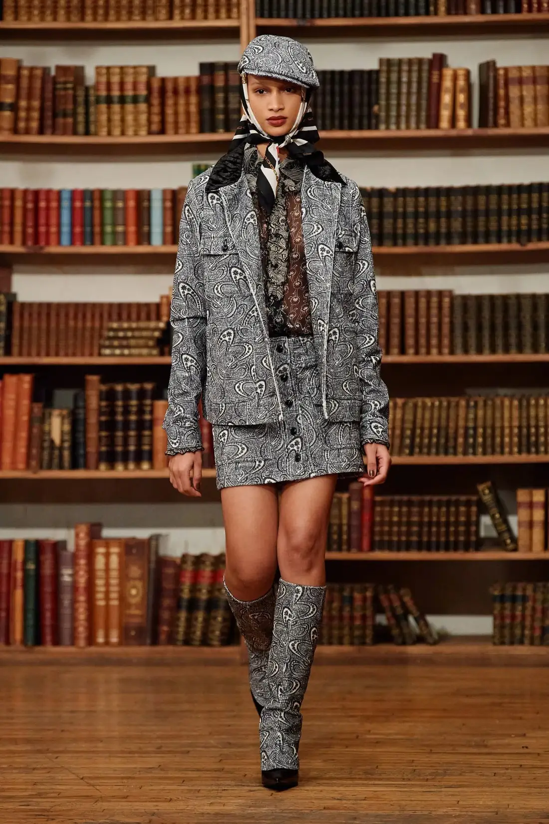 Anna Sui Fall/Winter 2024 - New York Fashion Week - fashionotography