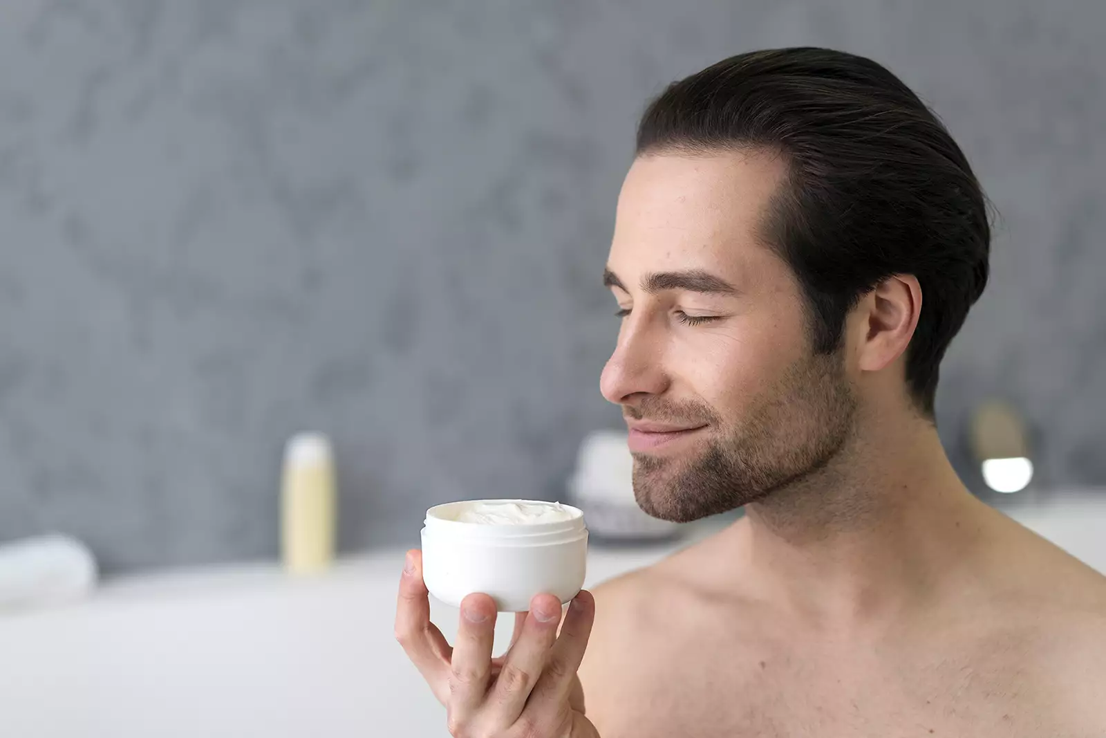Skincare for Men with Sensitive Skin: Top Products & Useful Tips