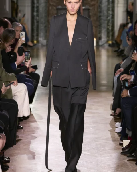 Victoria Beckham Fall-Winter 2024 - Paris Fashion Week