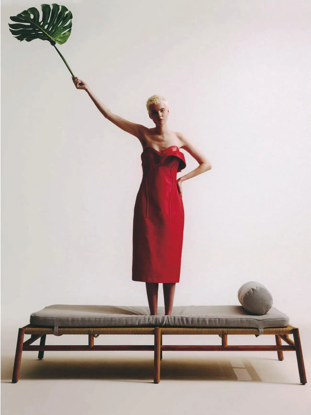 Ilse Roffel in Alaïa on Elle Italia April 16th, 2024 cover by ...