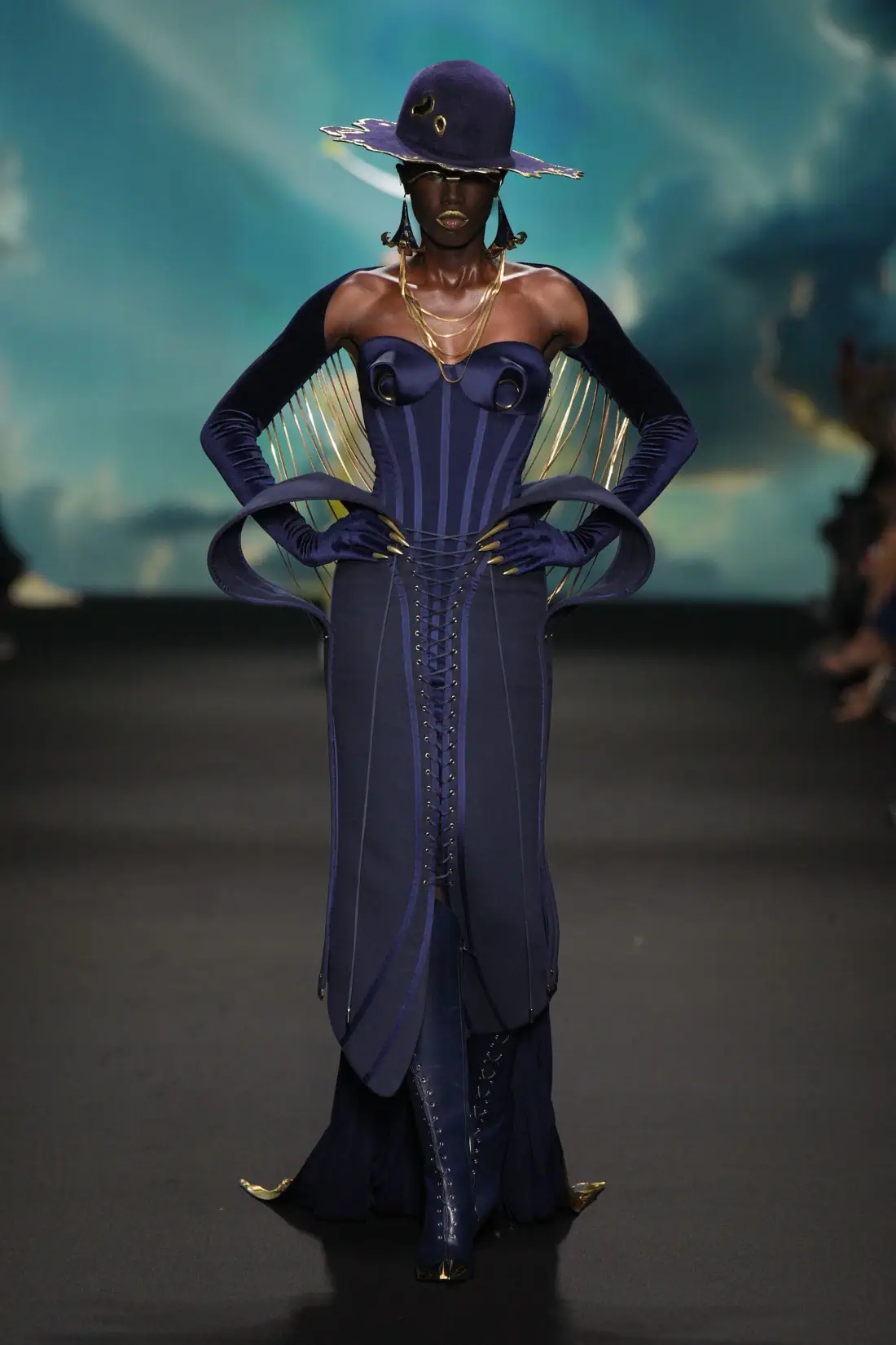 Robert Wun Haute Couture Fall/Winter 2024 - fashionotography