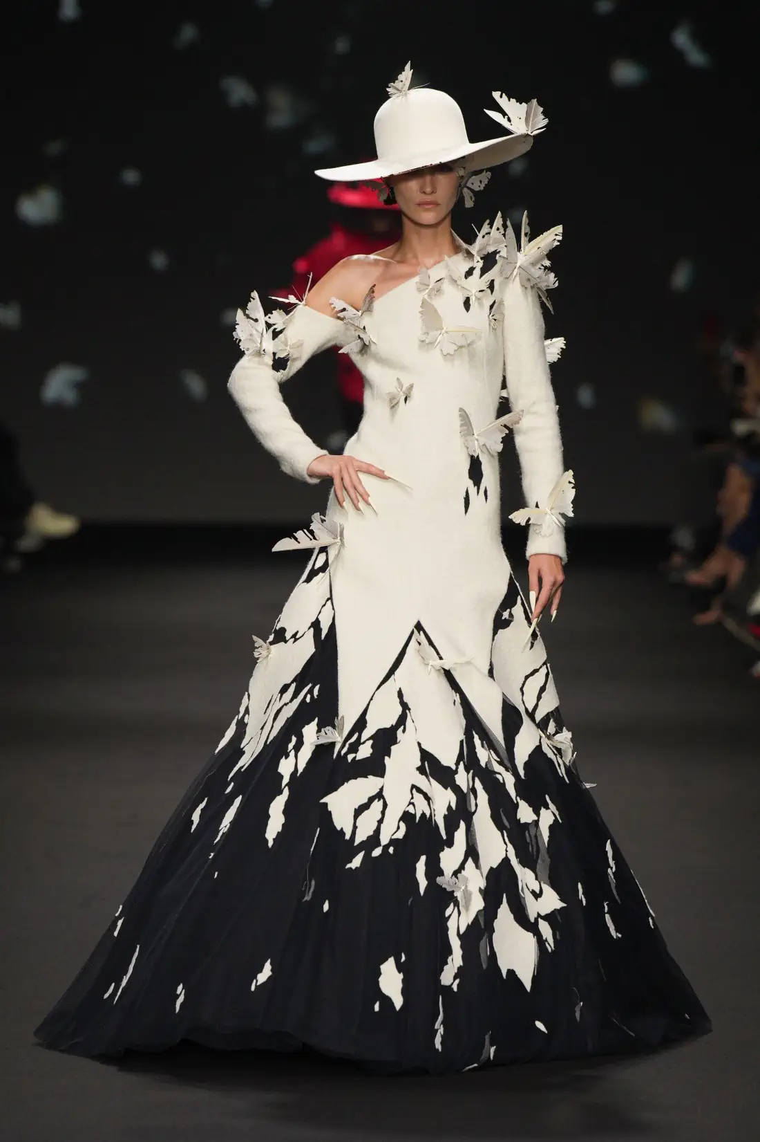 Robert Wun Haute Couture Fall/Winter 2024 - fashionotography